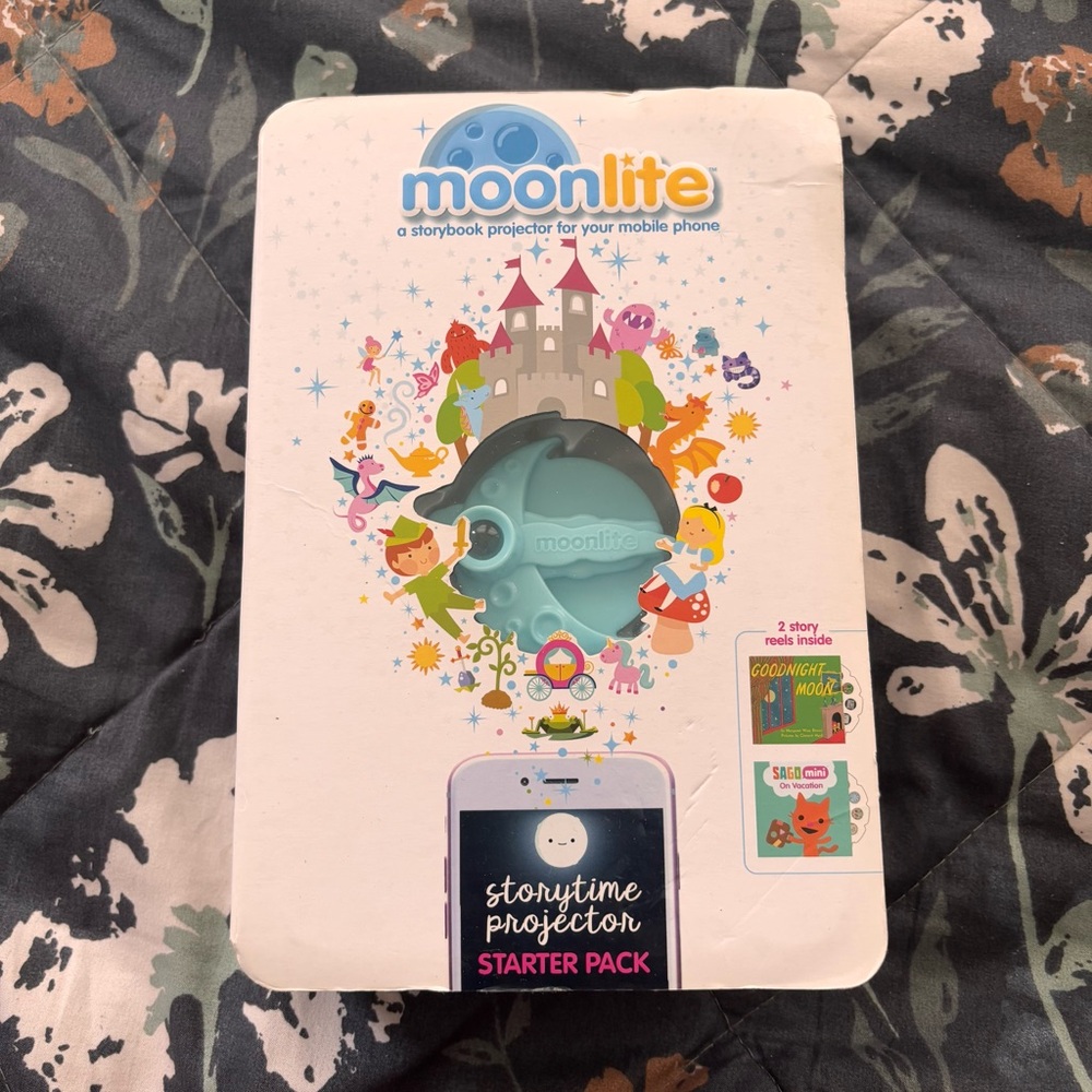 Moonlite™ Storybook Mobile Phone Projector